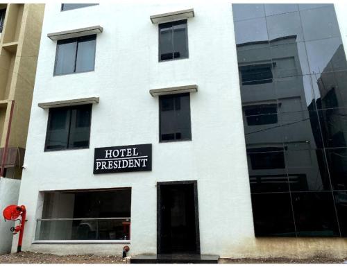 Hotel President, Surat