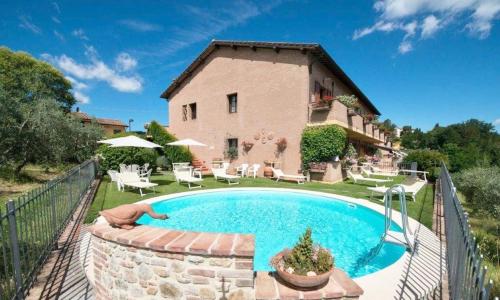 ISA-Holiday-Home with swimming-pool in San Gimignano, apartments with air conditioning and private outdoor area