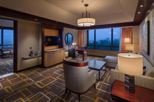 room detail thumbnail 1