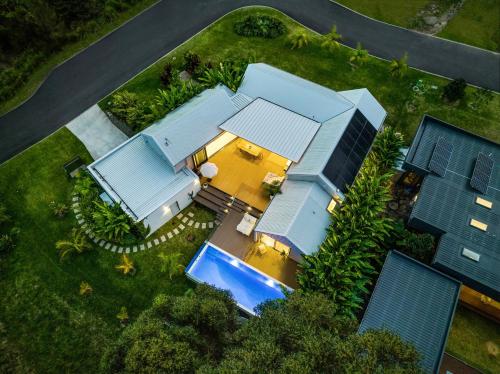 Tropical Oasis Byron Bay 4BR Luxury Home w/ Pool