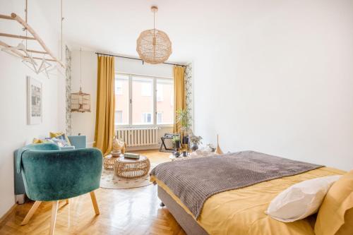 Chic flat in heritage area near the city center - image 11