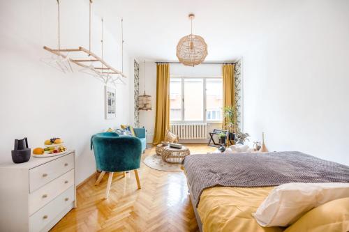 Chic flat in heritage area near the city center - image 13