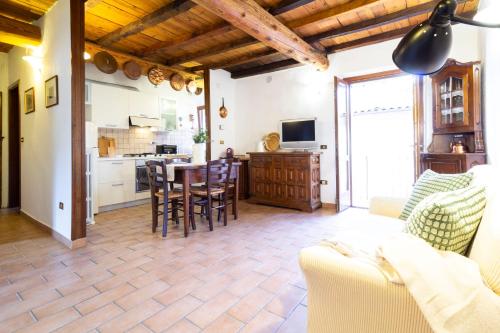  La casa nel borgo in Castelnovo neʼ Monti
