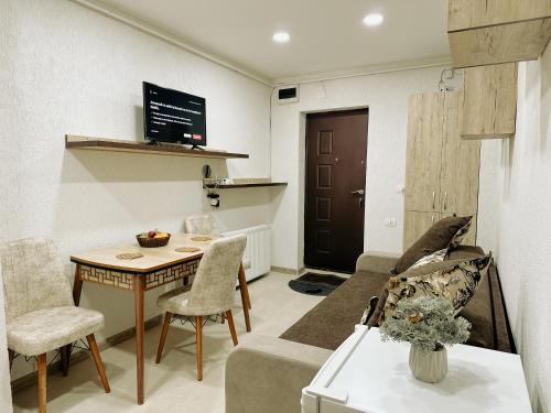 Studio 63, Petroşani (Foto 2)