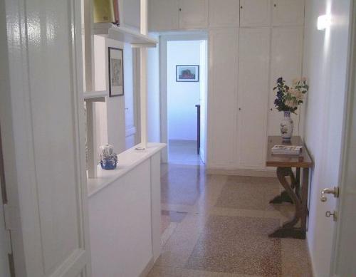 Cathy Apartment, Rom