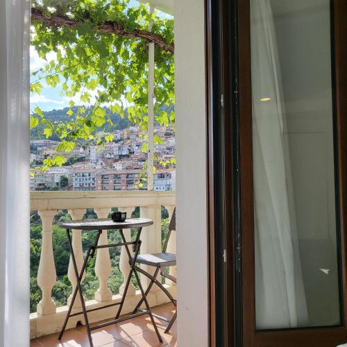 Deluxe Double or Twin Room with Mountain View