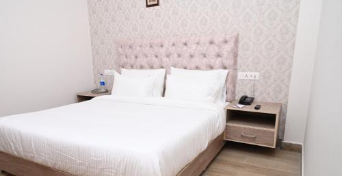 SPT Clarks Inn Suite, Mandi