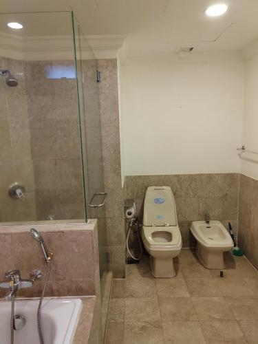 Times Premier Suite At Times Square - image 11