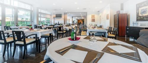 مطعم, Hotel Air Penedes in فيلافرنسا ديل بينيديس