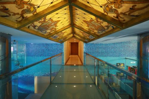 โรงแรมสัจ ลูเซีย (Saj Lucia Hotel) in ทิรุวานันทปุรัม