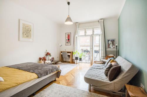 Modern flat in heritage district near the City center - image 12