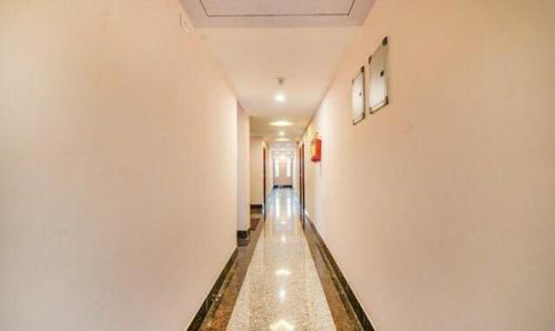 FabHotel Radha Residency