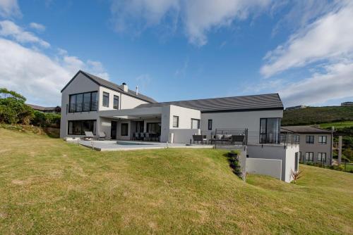 Villa image 8