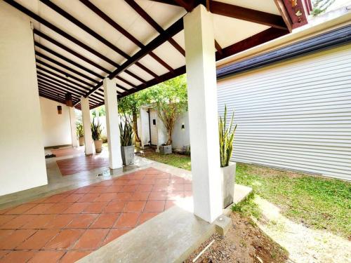 Luxury Haven: Spacious Two Bedroom Villa with Parking