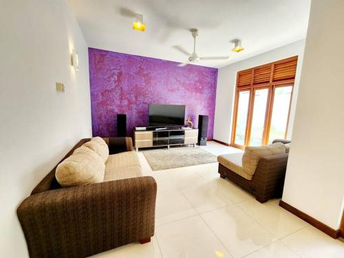 Luxury Haven: Spacious Two Bedroom Villa with Parking