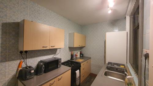 2 bedroom house, Tunstall, Stoke-on-Trent. in Tunstall