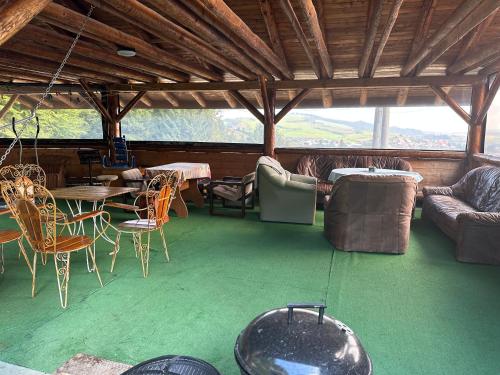 Ubytovanie Privat Antoni - apartman v RD in Medvedzie