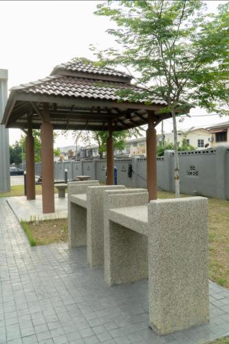 Miro Resthouse by the Pool Miro Resthouse by the Pool