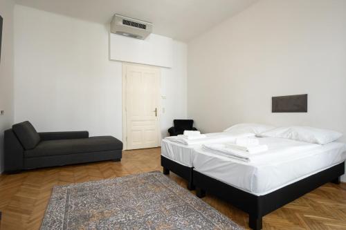  Central spacious apartment with a king-size bed in Wien