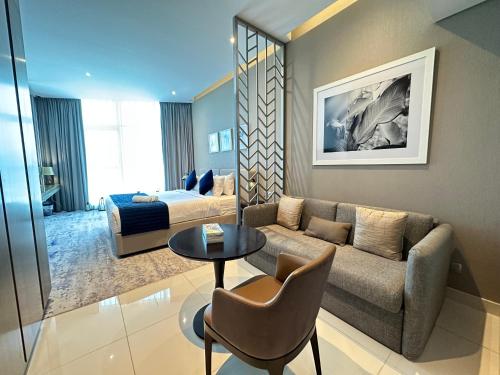 Business Bay Modern studio with a Canal view at DAMAC Maison Prive 1616, Dubaj (fotografie 9)
