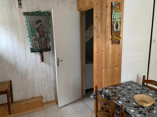 Ducey-Les Chéris étape Mont Saint Michel St Malo 50220 (Ducey-Les Cheris etape Mont Saint Michel St Malo 50220) in Ducey