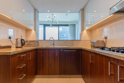 LUXFolio Retreats - Amazing Full Burj Khalifa View - image 6