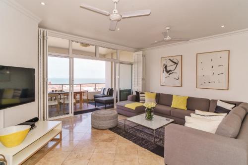 204 Oyster Rock - by Stay in Umhlanga