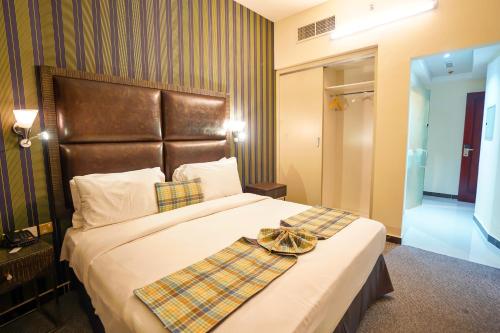 room detail thumbnail 1