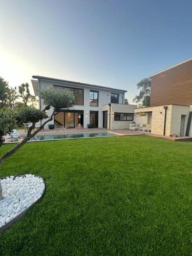 Villa haut standing avec piscine - Location, gîte - Gradignan