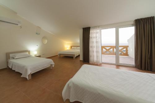 Berg Apartments - image 3
