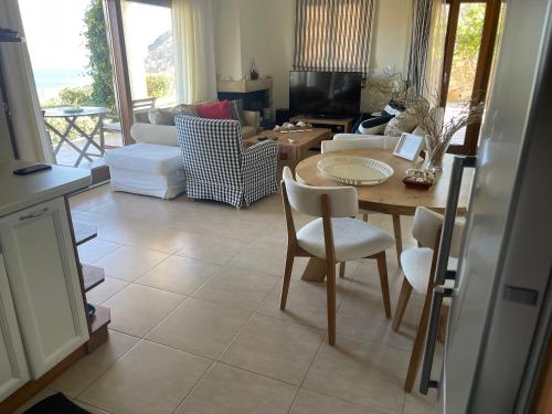 Facilities, Natica Mare Villas in Lefki