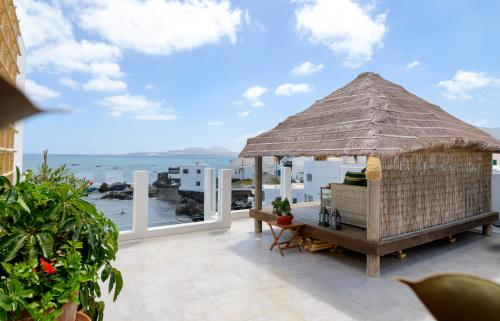 beranda/teres, Ocean Pebbles, The Sound of the Sea in Punta Mujeres
