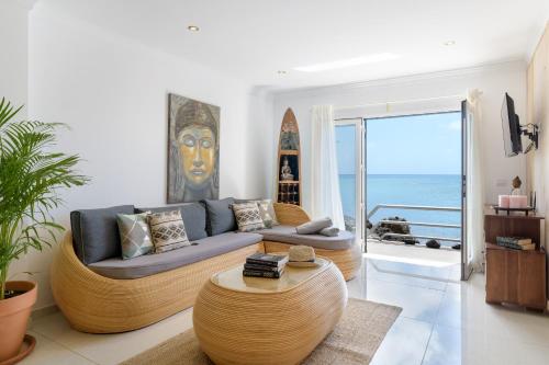 kawasan lounge/TV kongsi, Ocean Pebbles, The Sound of the Sea in Punta Mujeres