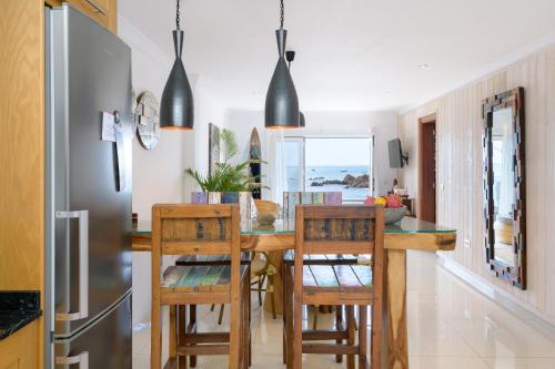 dapur, Ocean Pebbles, The Sound of the Sea in Punta Mujeres