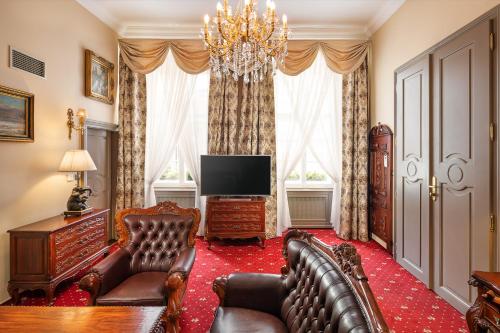 Iron Gate Suite image 5