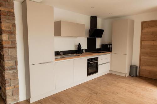 ห้องครัว, Gîte Relais Terrasse (Gite Relais Terrasse) in ออบูรก์ วีย์