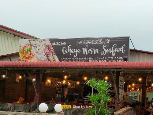 Restaurant, Alsia Homestay in Bandar Kijal