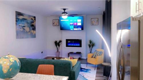 Spanking Newly Built Home! Arifem in Atlanta, USA