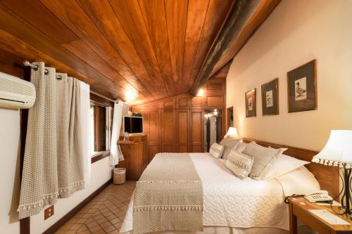 2 twin beds