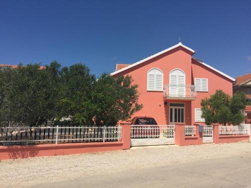  Apartments Bibic, Pension in Vodice bei Gaćelezi