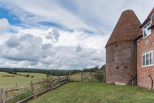 Bushes Oast by Bloom Stays