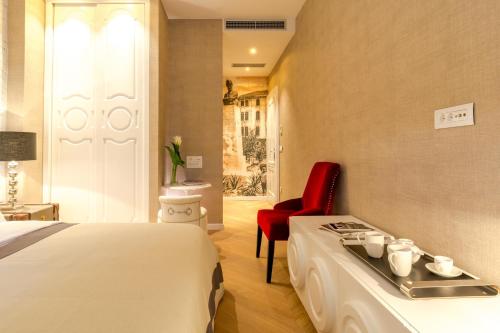 Procurator 7 Luxury Rooms - image 3