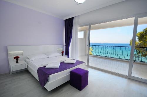 Superior Triple Room with Sea View