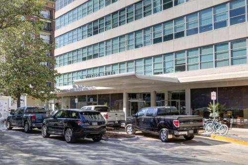 Heated Pool Access Flex Cancelation - main image