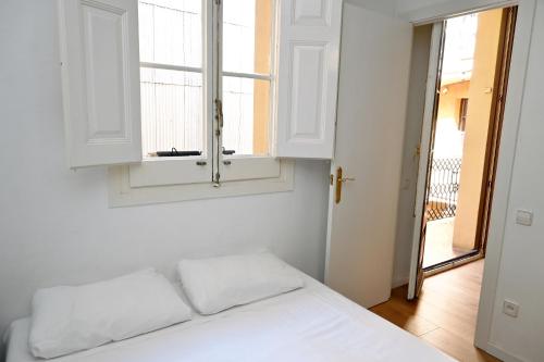 Homenfun Barcelona paseo San Juan