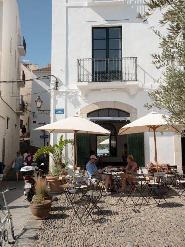 Can Set in 卡達格