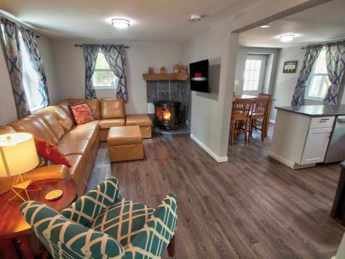 Wally's House - image 5