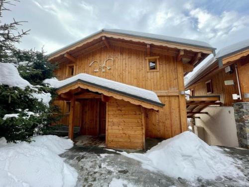 Chalet de charme a Saint Marcel, 4 chambres, 10 pers, proche navette ski, label 5 flocons Or - FR-1- in Saint-Marcel
