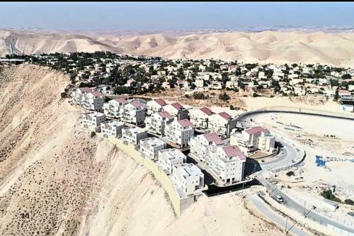 Фасада на хотела, Apartment with view on Dead Sea in Kfar Adumim