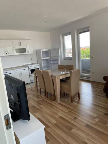 Apartment in Mitrovicë, Kosovë (Apartment in Mitrovice, Kosove) in Obilić